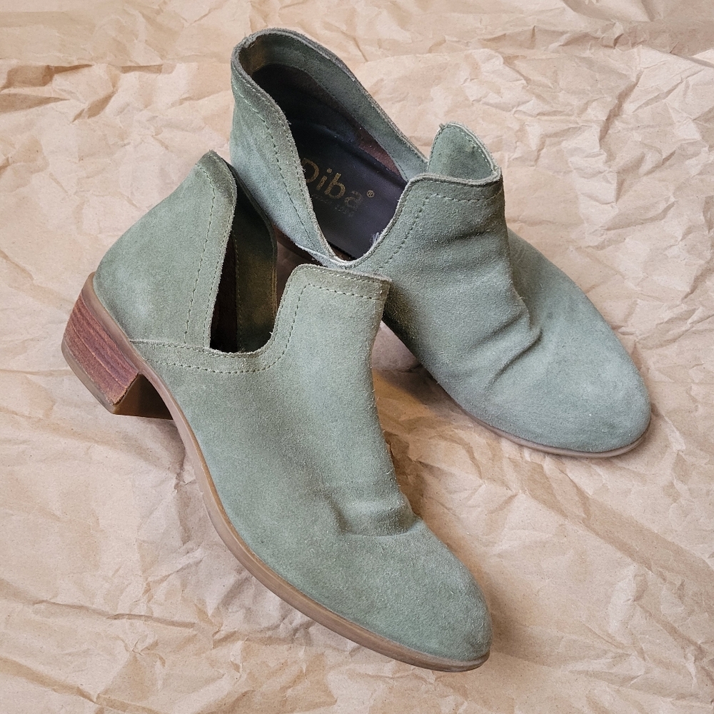 Diba Women's Green Suede Ankle Boots